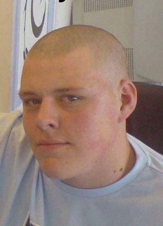 بالصور... تعرف على الحالة التي وصل إليها نتيجة لشغفه بالوشم! 4 بالصور... تعرف على الحالة التي وصل إليها نتيجة لشغفه بالوشم! 3