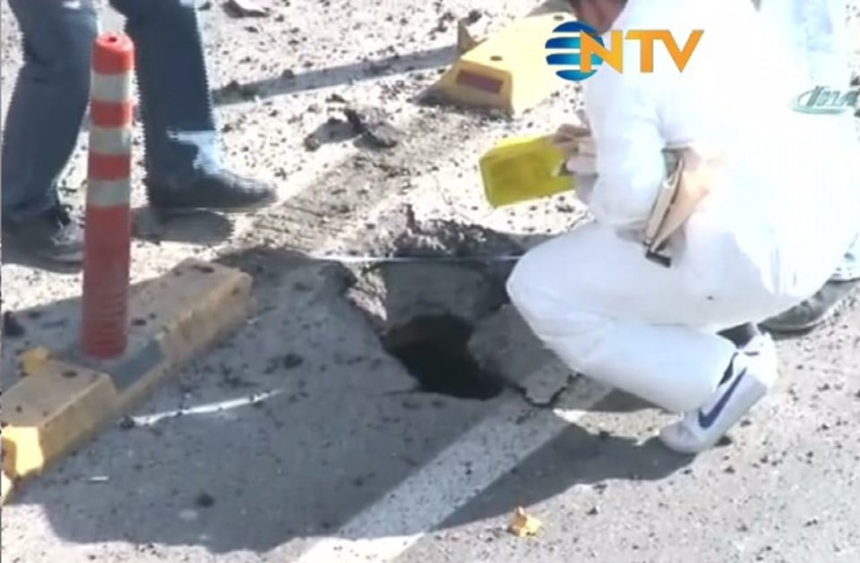 شهيد و10 جرحى بقذائف اطلقها إرهابيي "ب ي د / بي كا كا " على جنوب تركيا 2 شهيد و10 جرحى بقذائف اطلقها إرهابيي "ب ي د / بي كا كا " على جنوب تركيا 1