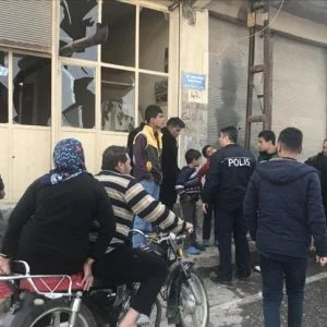 مصابان بقذيفتين أطلقهما إرهابيون من “عفرين” على “ريحانلي” التركية