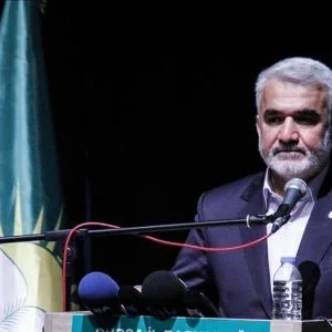 زعيم حزب كردي : عناصر “ب ي د” الإرهابي “جنود أمريكا”