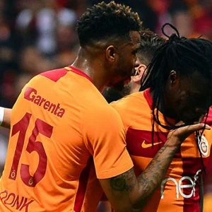 جالطة سراي يخطف فوزًا صعبًا وينفرد بصدارة الدوري التركي