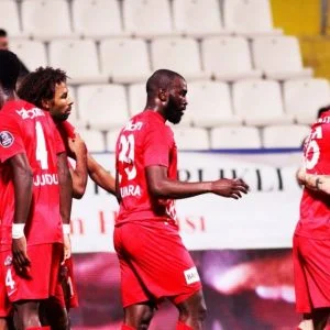 فوز صعب لأنطاليا سبور على قاسم باشا في الدوري التركي