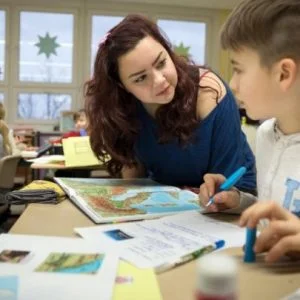 هل يصبح المدرسون عاطلين عن العمل بسبب هذا الاختراع؟