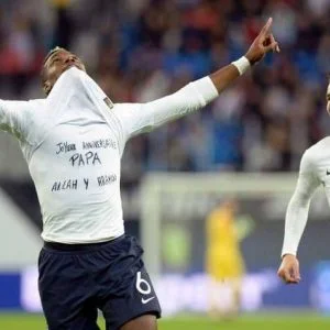 بوغبا “المسلم” يوجه رسالة مؤثرة لوالده الراحل