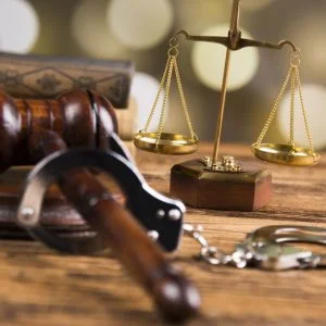 خطأ يعفي متهما من دفع نصف مليون دينار