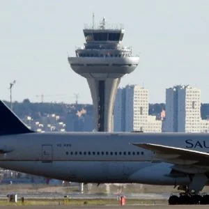 هل فتحت السعودية أجواءها أمام الرحلات إلى تل أبيب