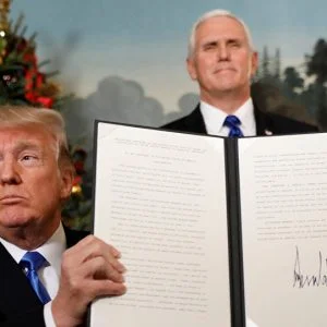 تسليم “صفقة القرن” للسعودية… قدس جديدة وتفاصيل صادمة