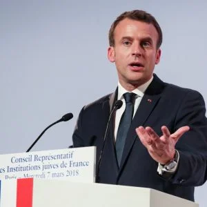 باريس تعلن عزمها استدعاء السفير التركي لديها على خلفية “إهانات” أردوغان لماكرون