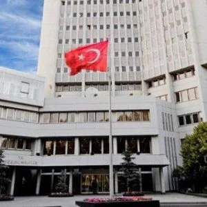 الخارجية التركية تدين هجوم فرنسا الإرهابي