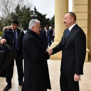 الرئيس الأذري يستقبل رئيس الوزراء التركي في باكو
