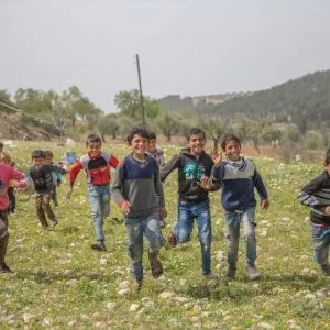 أطفال عفرين يلهون تحت شمس الحرية بعد تحريرها من الإرهاب(صور)
