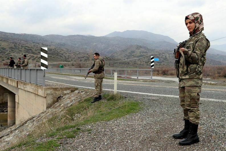 "يوم المرآة" سيدة تركيّة لم يمنعها الحجاب من محاربة "بي كا كا" الإرهاب في عفرين (صور+فيديو) 9