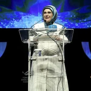 أمينة أردوغان تهنئ نساء العالم بيومهن