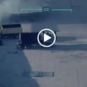 شاهد| الإرهابيون يحرقون المركبات والمنشآت في مركز مدينة عفرين