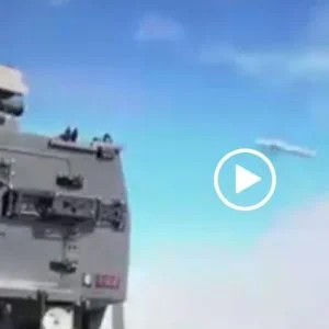 شاهد| الجيش التركي يختبر بنجاح” نظام إطلاق صاروخي مضاد للمدرعات”