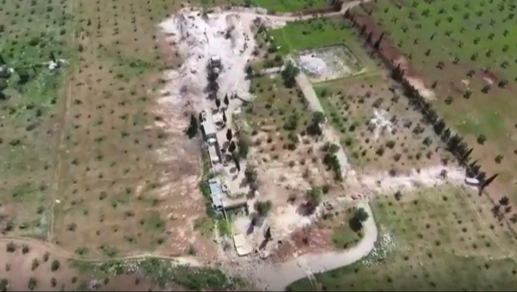 شاهد صور تظهر خنادق حفرها عناصر "ب ي د" الإرهابي حول منطقة "تل رفعت" 6 شاهد صور تظهر خنادق حفرها عناصر "ب ي د" الإرهابي حول منطقة "تل رفعت" 5