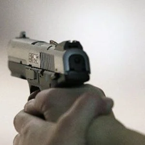 مراهق أطلق النار على الفتيات والمدرسات ثم انتحر