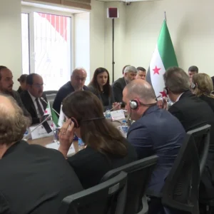 تركيا.. الائتلاف السوري يبحث مع ممثلي 11 دولة التطورات الميدانية والسياسية