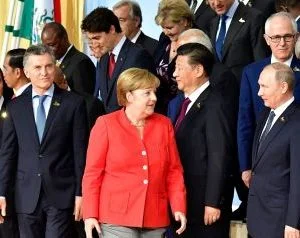 صحيفة تكشف: أغنى رجل في العالم يرأس دولة عظمى وهذا مقدار ثروته