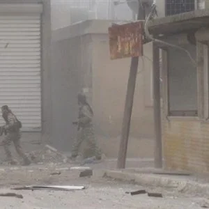 شاهد | اشتباكات عنيفة في شوارع “جنديرس” بمدينة عفرين