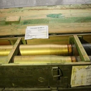 قوات “غصن الزيتون” تعثر على آلاف قطع الأسلحة داخل مستودع ضخم بعفرين (صور)