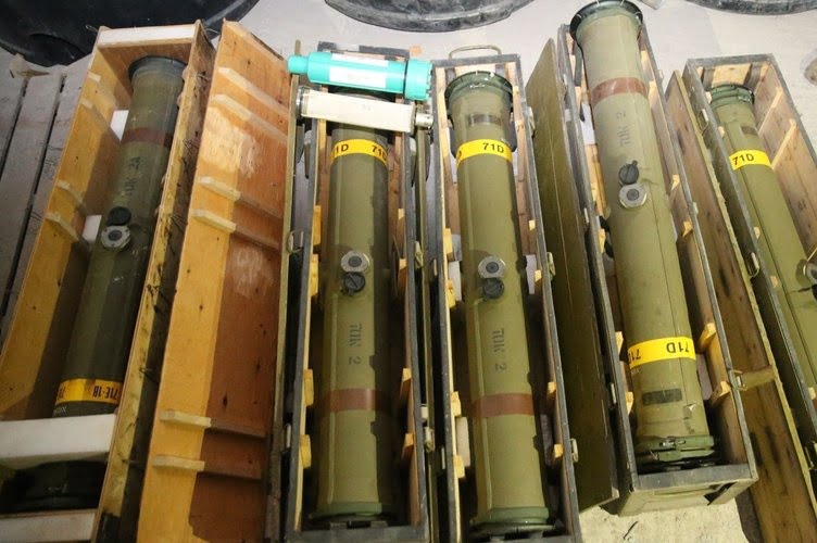 شاهد.. قوات غصن الزيتون تعثر على صواريخ "غراد" روسية و"تاو" أمريكية بعفرين 8 شاهد.. قوات غصن الزيتون تعثر على صواريخ "غراد" روسية و"تاو" أمريكية بعفرين 7