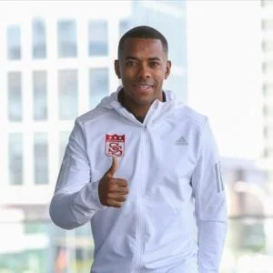 البرازيلي “روبينهو”: سعيد لأنني في صفوف سيواس سبور التركي