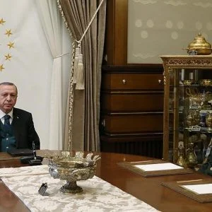 أردوغان يستقبل رئيس أركان الجيش التركي