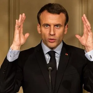 إعلام فرنسا “يتخبط” بعد تصريحات ماكرون.. هذا ما حدث