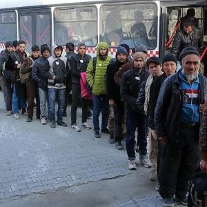 الأمن التركي يضبط 696 مهاجرا غير قانوني