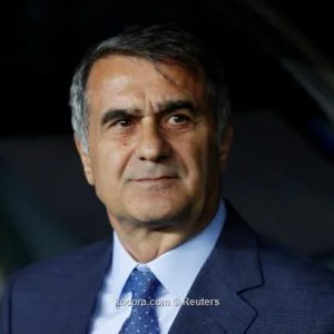 المدعي العام التركي يستدعي مدرب فريق بشكتاش و3 لاعبين