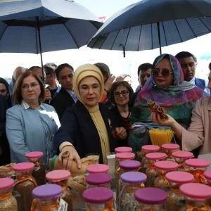 تركيا تصدر البذور ونباتات الزينة إلى 79 دولة حول العالم (صور)