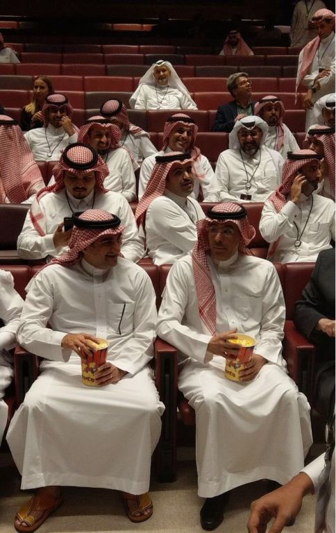 (بالصور) بلاد الحرمين تفتتح أول صالة سينما 13