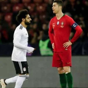 صحيفة: لهذا السبب تفوق محمد صلاح على رونالدو