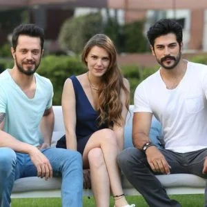 لماذا انفصل مراد بوز عن اصلي انور؟.. سبب صادم