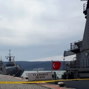 سفن حربية تركية تصل بلغاريا للمشاركة في مناورات“نجمة البحر 2018″