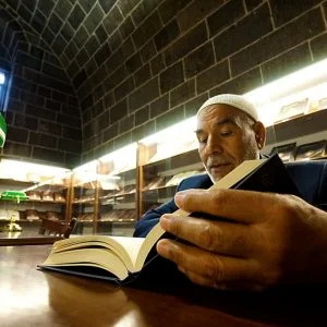 آلاف المخطوطات والكتب التاريخية بمكتبة “ضياء غوك ألب” في ديار بكر(صور)