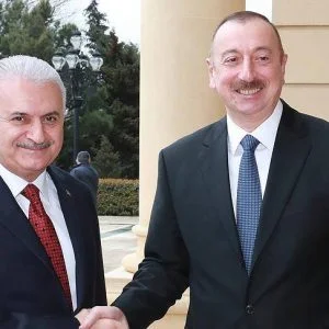 يلدريم يهنئ الرئيس الأذري بالفوز بالانتخابات الرئاسية