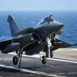 الضربات العسكرية الفرنسية ضد سوريا ستكون مفاجئة