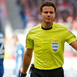 تعرف على رواتب الحكام في مونديال روسيا