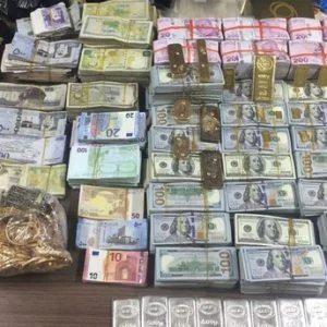 الامن التركي يضبط كميات ضخمة من الأموال والمعادن الثمينة بحوزة داعشي في إسطنبول