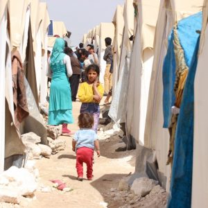 “الإغاثة التركية” تنصب 350 خيمة جديدة بإدلب لمهجري الغوطة الشرقية 