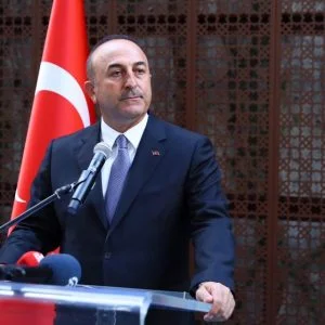 وزير الخارجية التركي يحذر كوسوفو من جماعة “غولن” الإرهابية