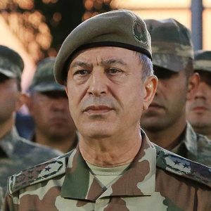 رئيس الأركان التركي: عملية “غصن الزيتون” قدوة في الإنسانية والقيم العسكرية