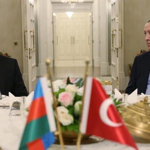 الرئيس الأذري يصل أنقرة في زيارة رسمية