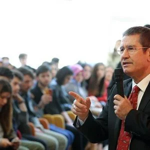 تركيا تنتقد سماح أوروبا بنشاط تنظيمات إرهابية علي أراضيها