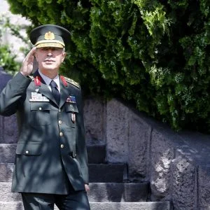 رئيس الأركان التركي يلتقي عدد من نظرائه بإزمير