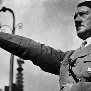 دراسة: هتلر لم يمت منتحرا!