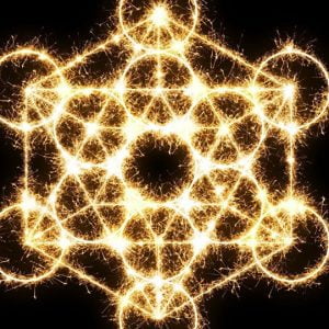 عاصفة تضرب دولة عربية لتكشف عن أعمال سحر بالعشرات ملقاة في البحر (فيديو + صور)