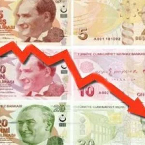 هبوط حاد لليرة التركية وأسعار الذهب ترتفع مجددًا